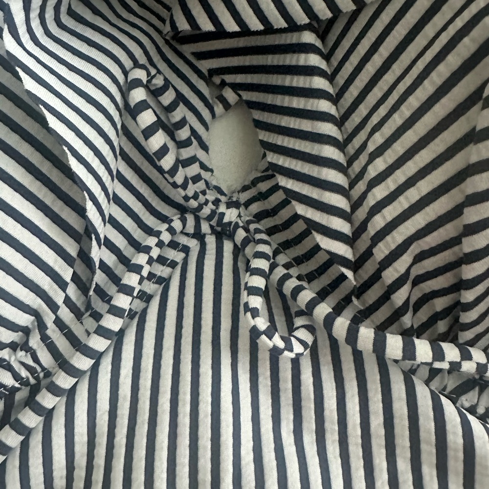 Cacique Swimwear Blue & White Top - Picture 2 of 6